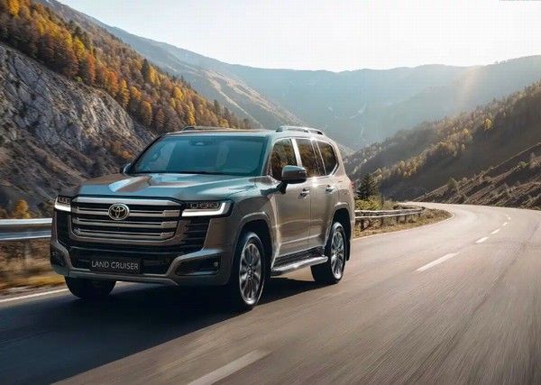 新款丰田兰德酷路泽官图发布3.5T V6+电机混动系统