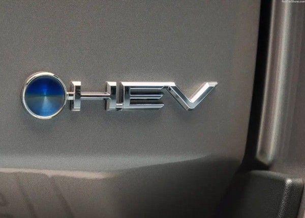 新款丰田兰德酷路泽官图发布3.5T V6+电机混动系统