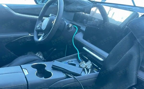 别克至境E7内饰谍照曝光大五座SUV计划一季度发布