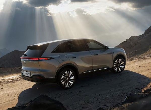 别克至境E7内饰谍照曝光大五座SUV计划一季度发布