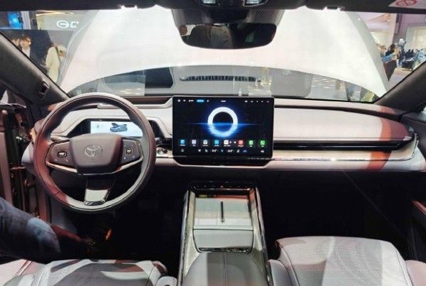 广汽丰田铂智7价格参数配置将3月上市中大型纯电轿车