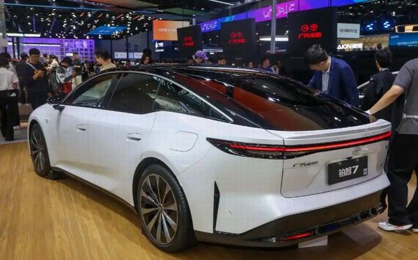 丰田铂智7中大型纯电轿车上市时间3月参数配置价格