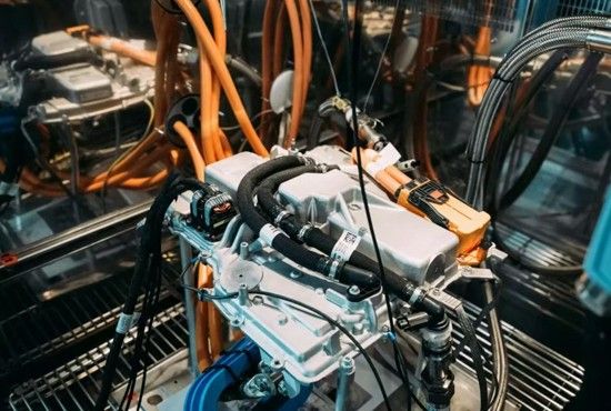 宝马全新纯电M3官方测试谍照价格多少钱将2027年首发