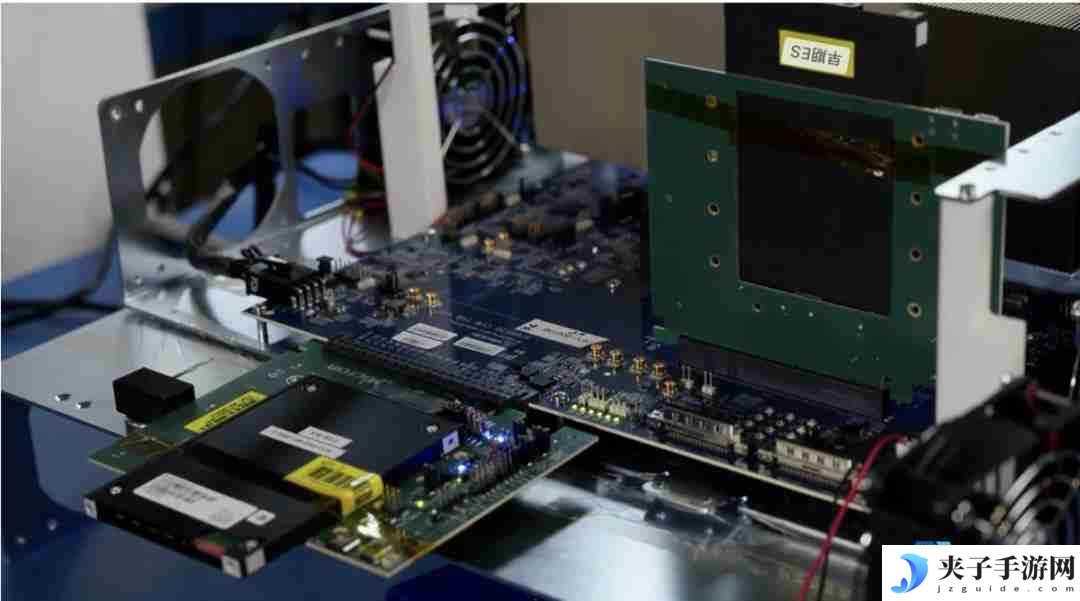 美光与Astera Labs展示首款PCIe 6.0 SSD，速度达27GB/s